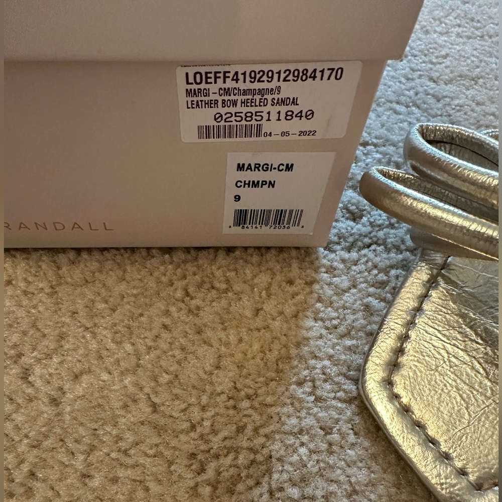 Loeffler Randall Margi Champagne Bow Heel
Size 9 - Picture 5 of 14